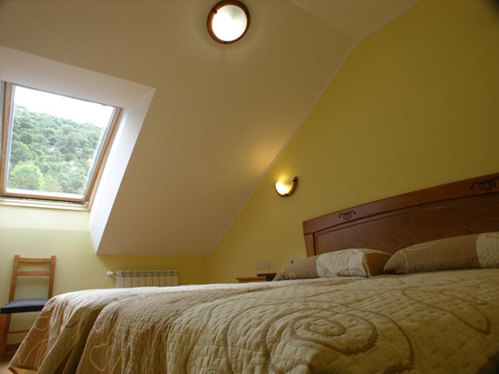 Apartamentos Puente La Molina Кареня де Кабралес Стая снимка