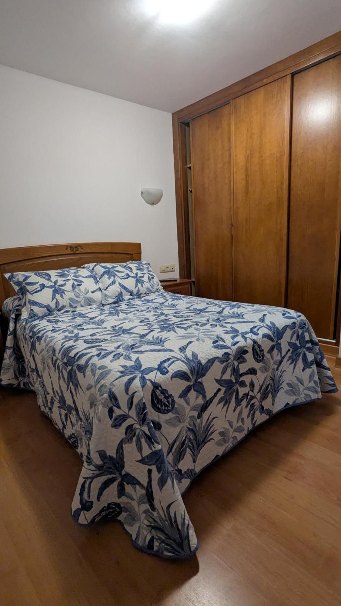 Apartamentos Puente La Molina Кареня де Кабралес Екстериор снимка